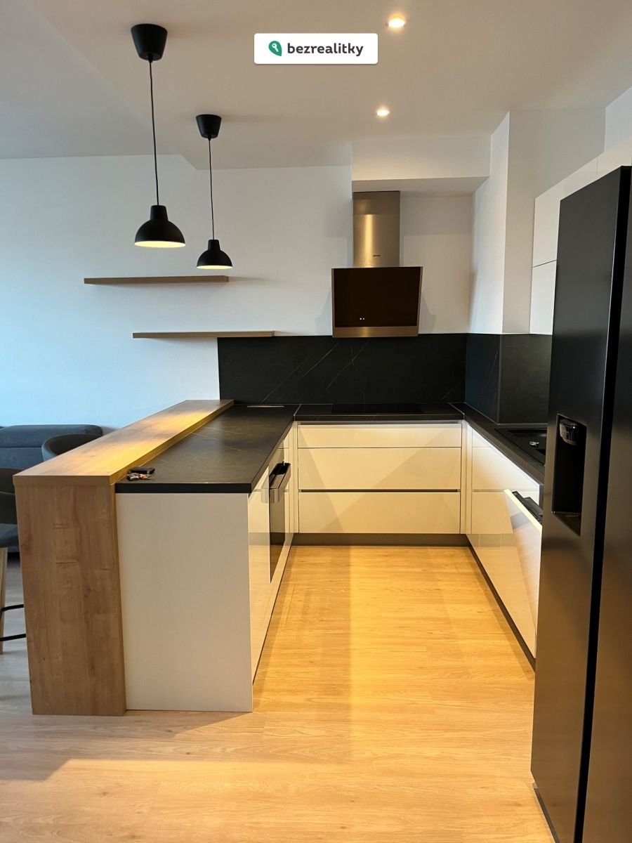 1774811896-evmmpkbifk-img-2634