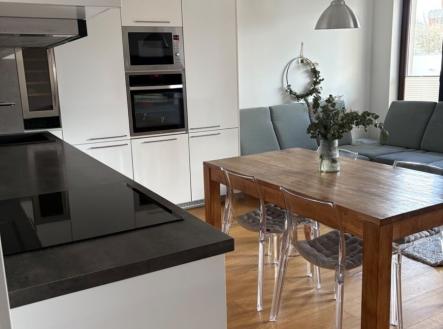 Prodej bytu, 3+kk, 86 m²