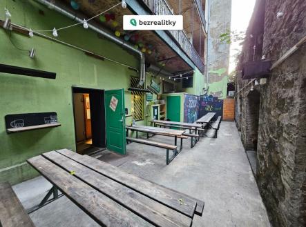 Prodej komerčního objektu, jiný, 100 m²