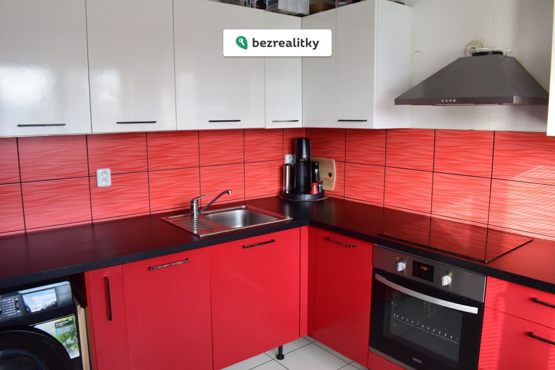 1775296895-qgqxujbzkh-dsc-0003