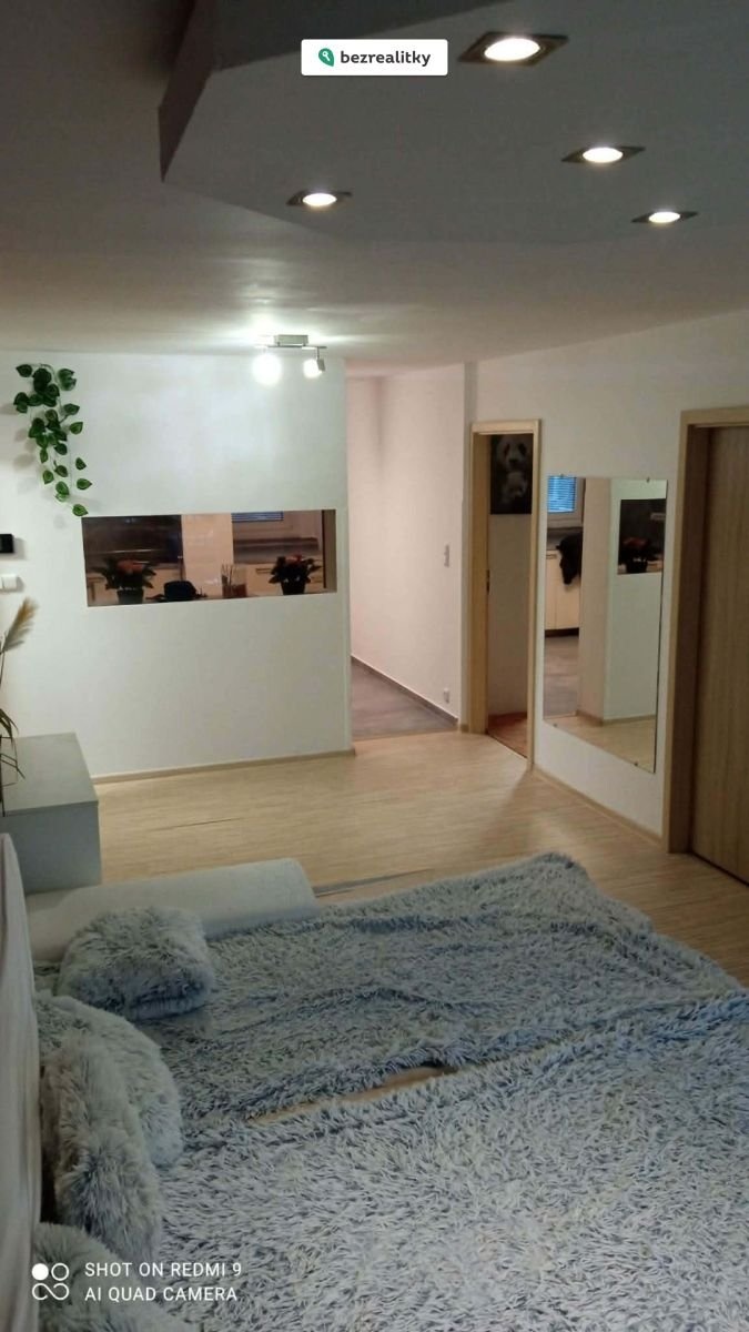 1775398417-oqhyylfuyg-messenger-creation-4cd60d4f-55bd-4b97-83f3-6b1f6d8d043b