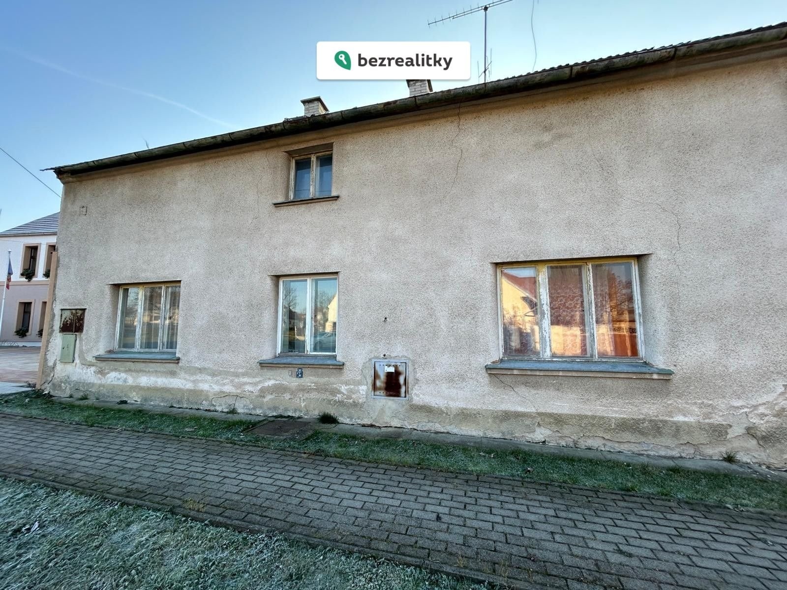 1775665435-hqckigykie-whatsapp-image-2026-04-08-at-16-51-01