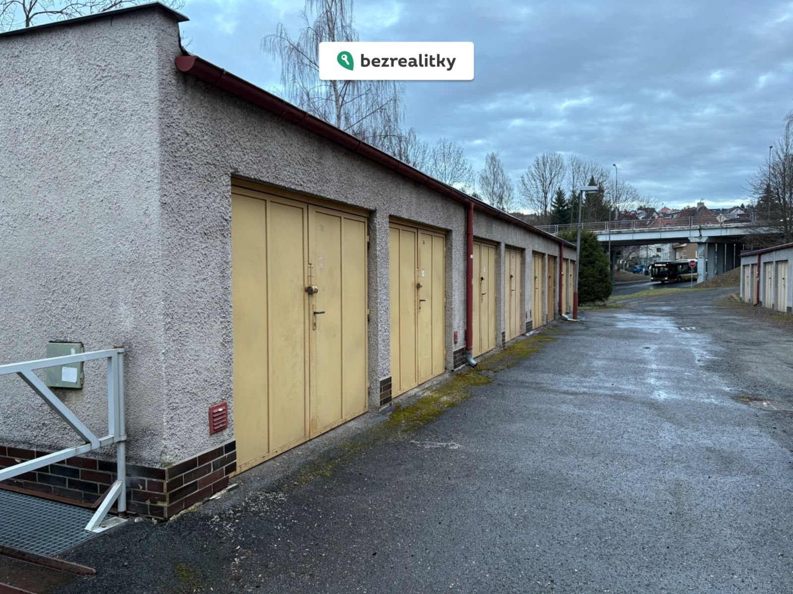 1774622352-xqootocvtz-img-2797