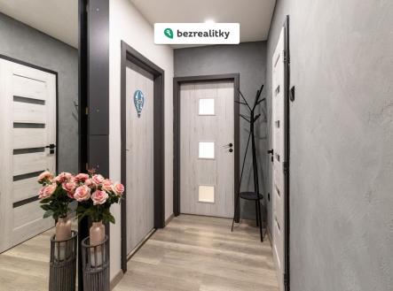 1775833352-ntymnfdipl-chodba2