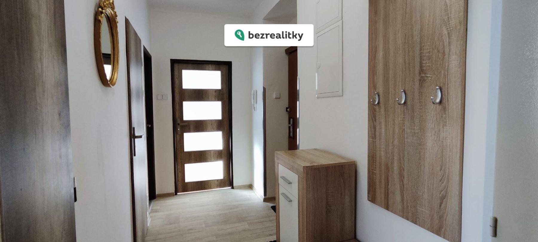 1774708905-nfmhpzbxhf-vstupn-c3-ad-chodba