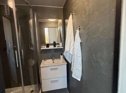 1776059993-anvleoiesn-img-5939