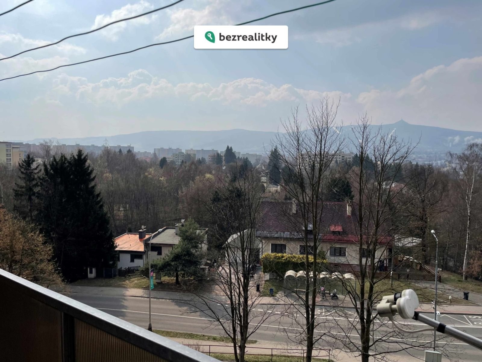 1776194154-ohduitrdtr-vyhled-z-balkonu-jested