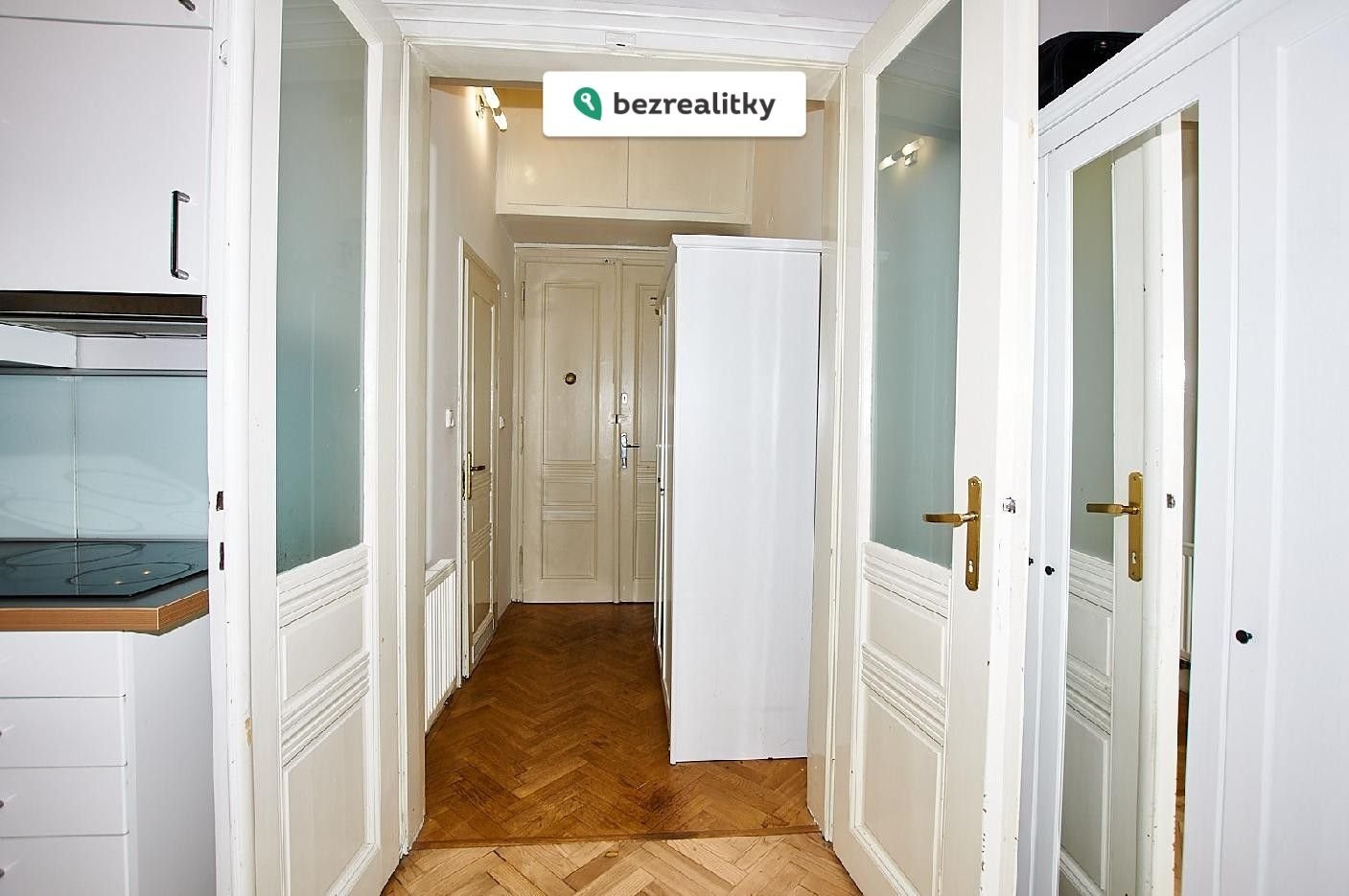 1776273656-cbtrjfklko-chodba