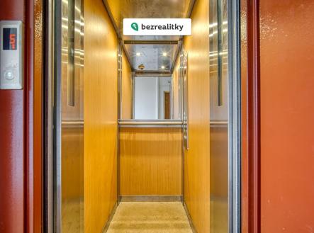 1776425835-nnkmszstyr-josefa-c5-a0ev-c4-8d-c3-adka-23