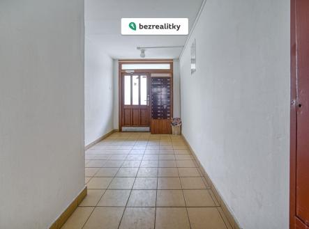 1776425853-tjhsqsybgy-josefa-c5-a0ev-c4-8d-c3-adka-27