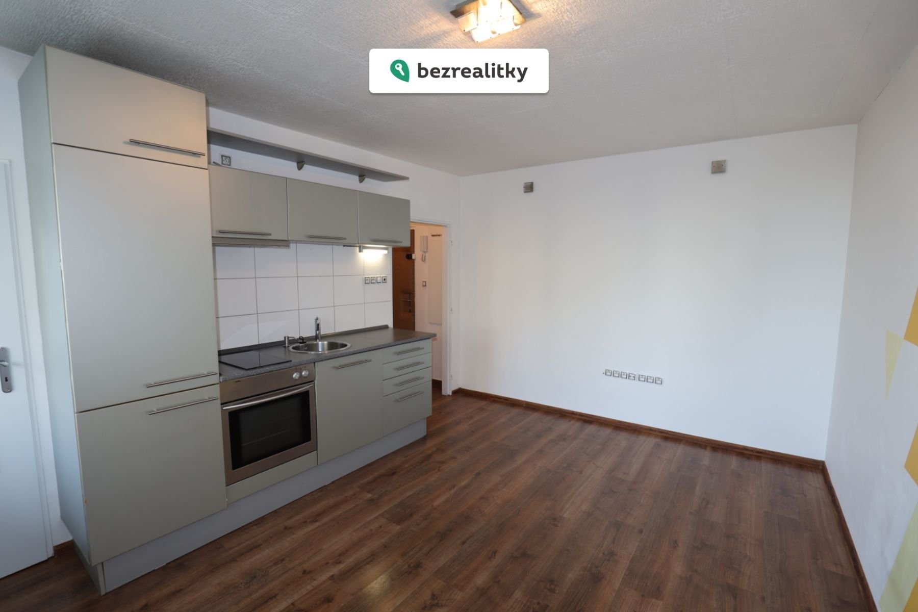 1773052460-siowethejj-iq5a2651