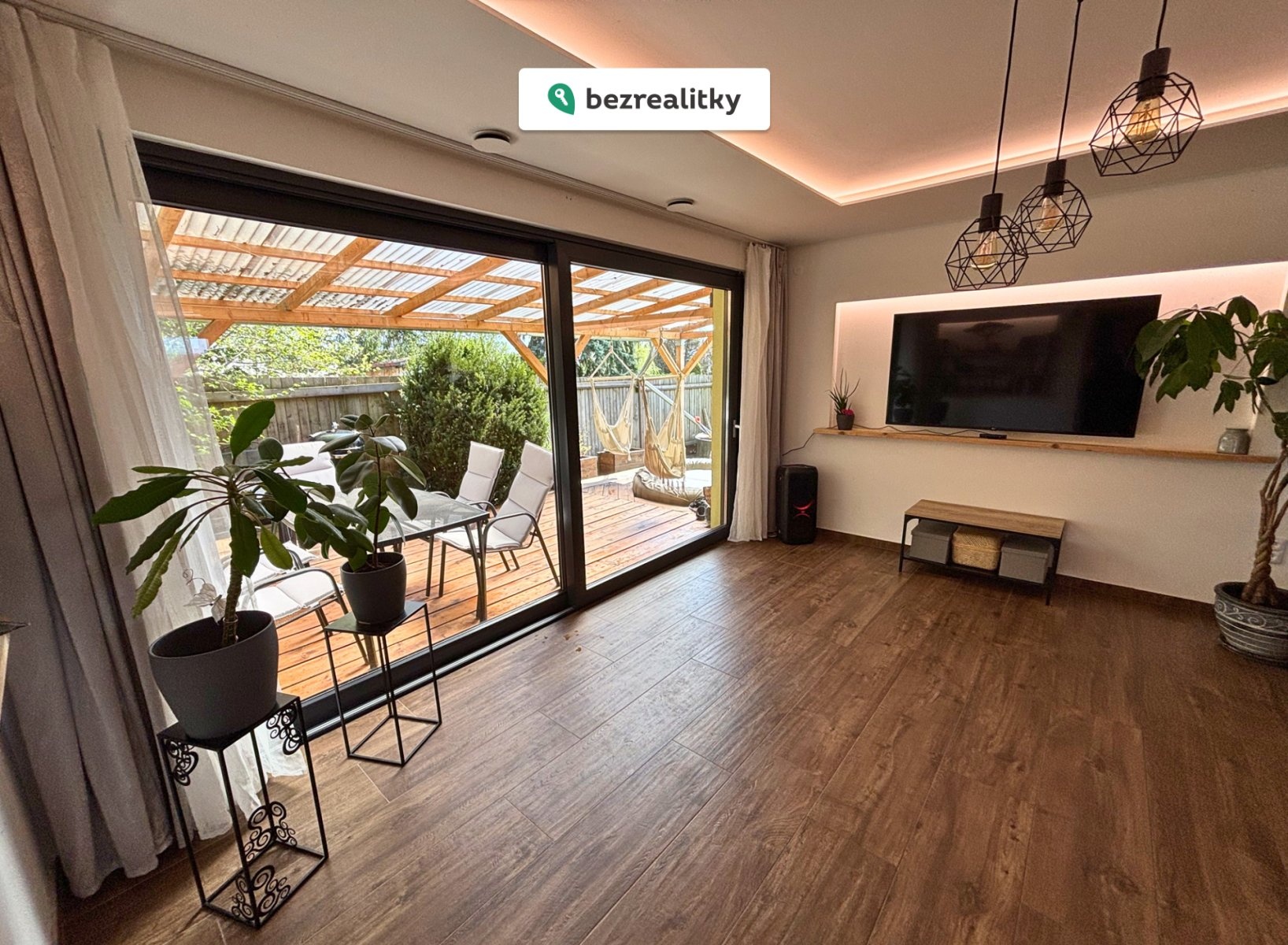 1776617363-ehieampusu-foto1