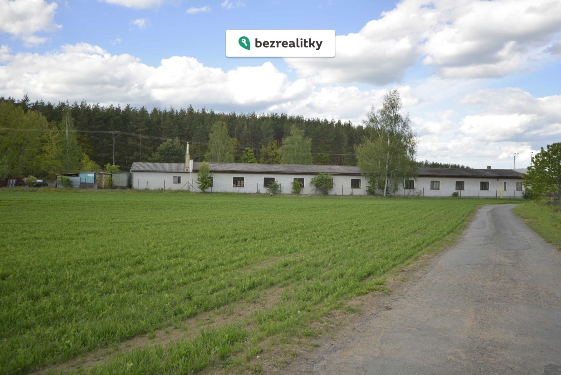 1734361827-qaoekjlfqs-hala-1-louka