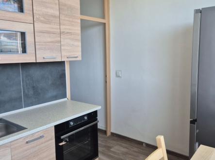 1776955822-jpqkolpmnb-20260422-112054-resized