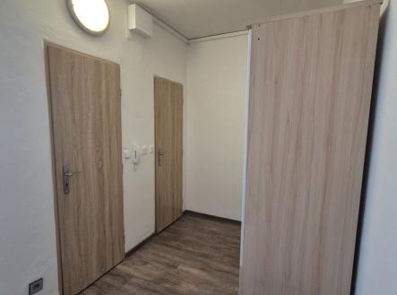 1776955874-wcpyhxwcfz-20260422-165149-resized