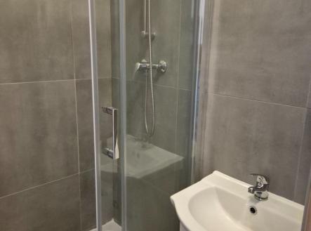 1776956317-ylfzndtyop-20260422-164816-resized