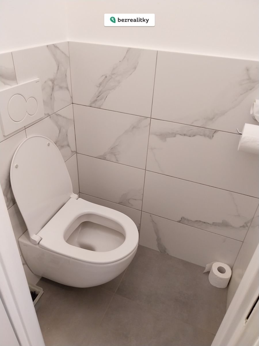 1777056710-rixdngfyta-1000063660