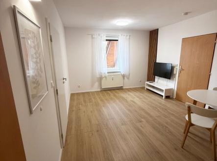 1777100582-oipduvmbxi-img-2043