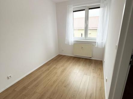 1777100582-kcckbnkfls-img-2040