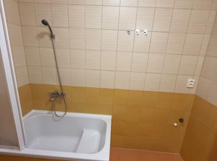 1777100582-zvcrobmkaf-img-2057