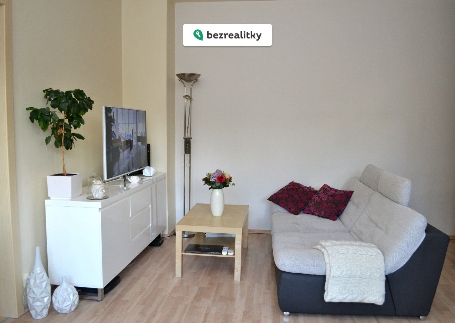 1776925363-qzzpizaygu-1-1