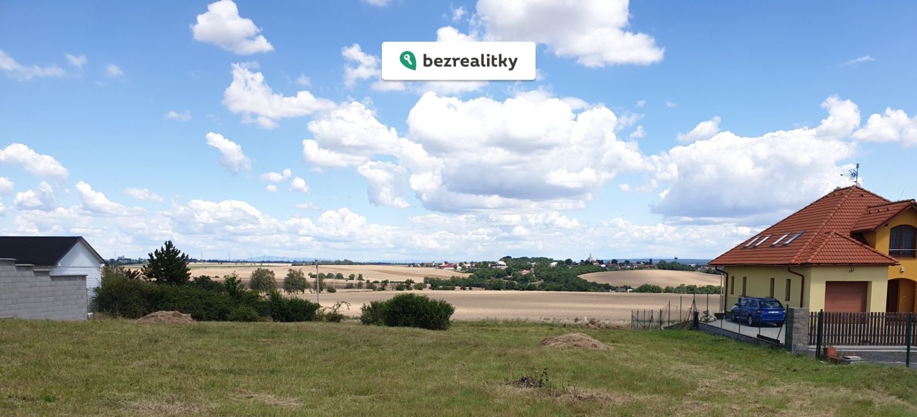 1777221975-idoeomuwhc-3-pohled-na-parcelu-od-vstupu-vpravo