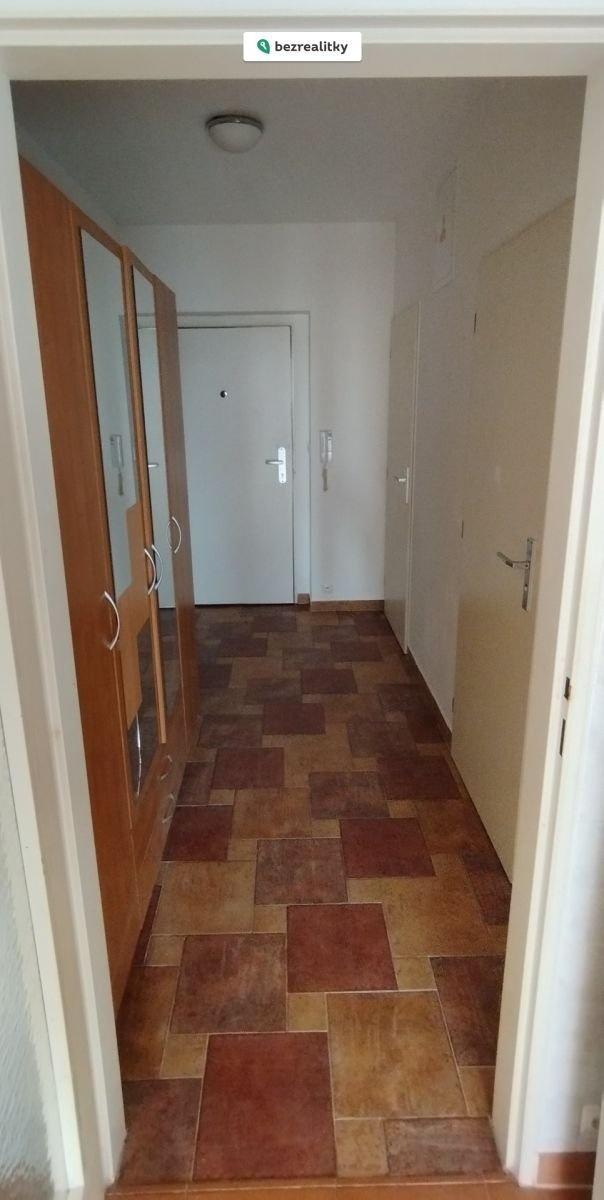 1777256494-rodchcwojx-chodba