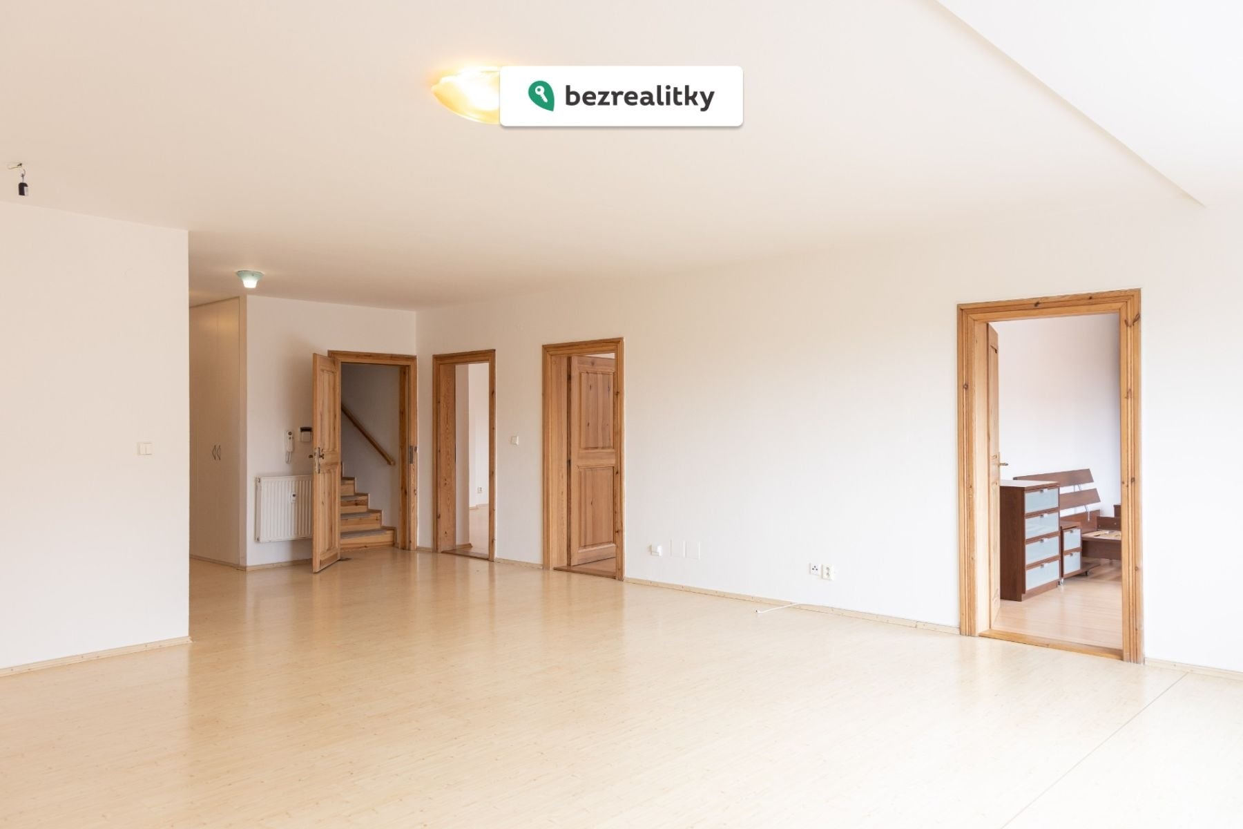 1777297920-fesfzmjezq-ob-c3-9dvac-c3-8d-pokoj-s-kuchyn-c3-8d-b