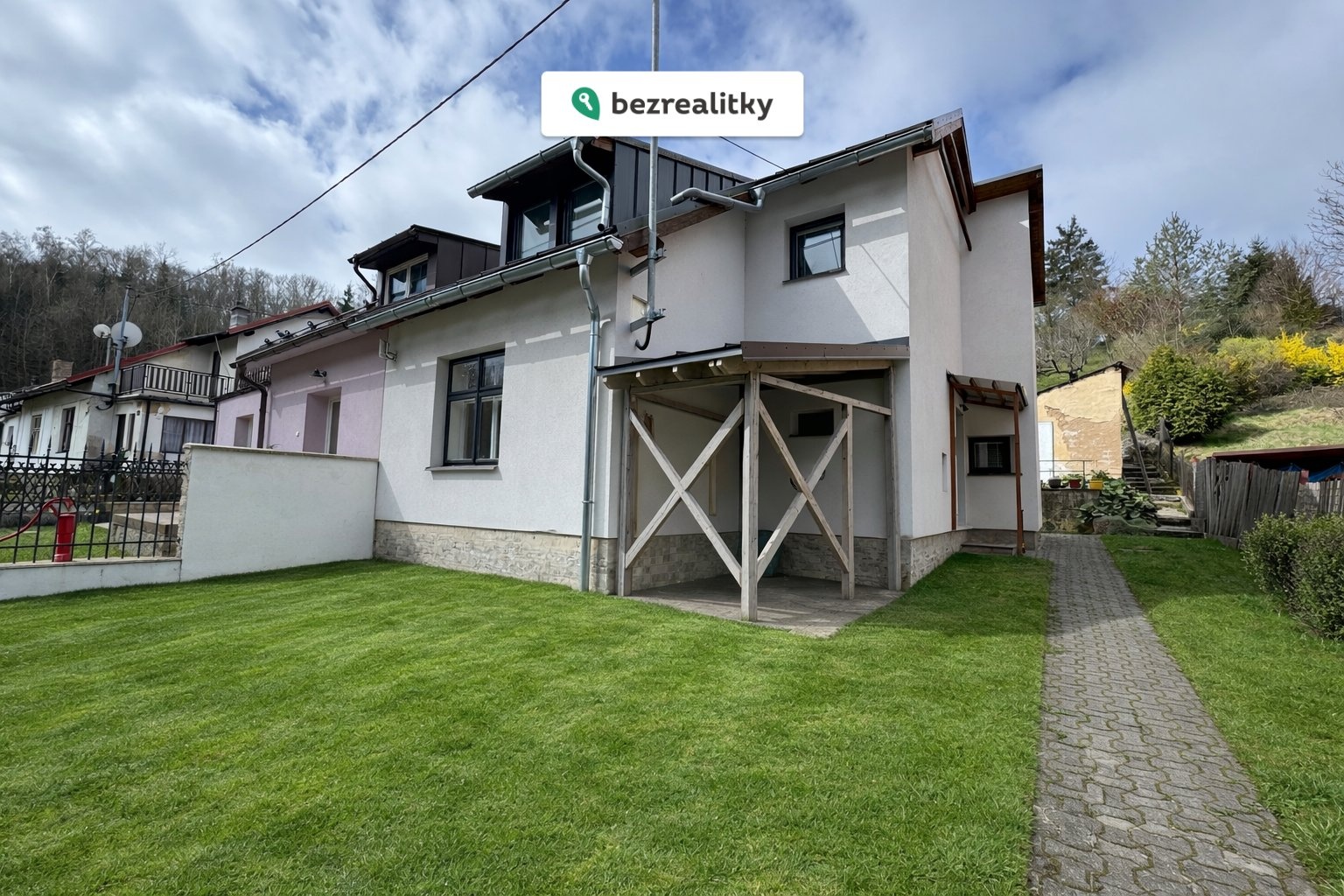 1777360998-wwhuchsdwe-c4b5583e-dcc7-444d-8b49-eac2cdaad559