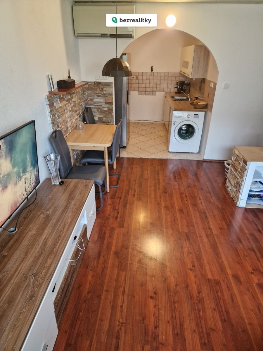 1777407900-avxatupvyc-8726