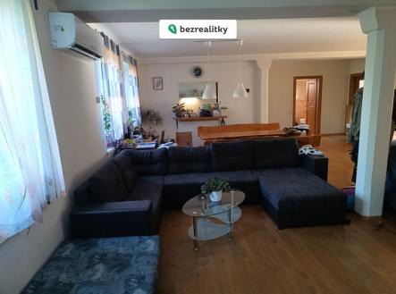 Prodej domu/vily, 2 280 m²