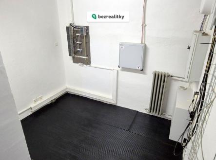Prodej komerčního objektu, jiný, 12 m²