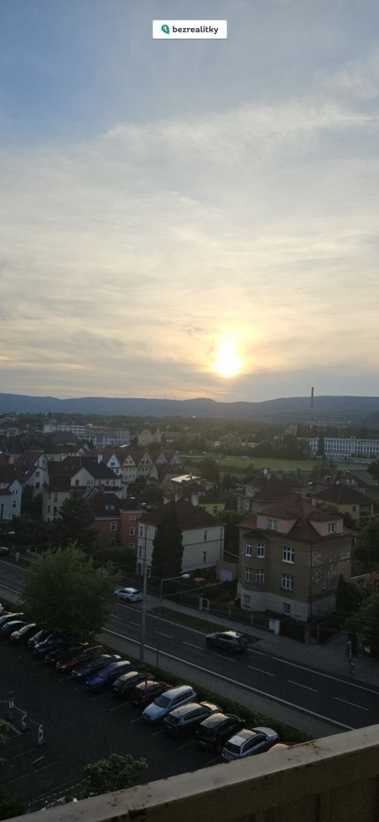 1778840703-siuirahdtl-balkon-v-c3-bdhled-kru-c5-a1n-c3-a9-hory