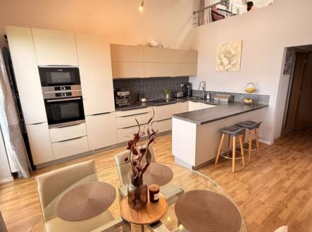 Prodej bytu, 4+kk, 92 m²