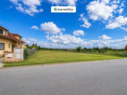 Prodej pozemku pro bydlení, 1 018 m²