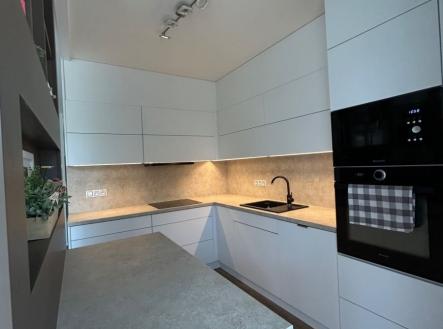 Prodej bytu, 3+kk, 89 m²