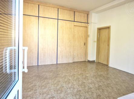 Pronájem obchodní prostor, 65 m²