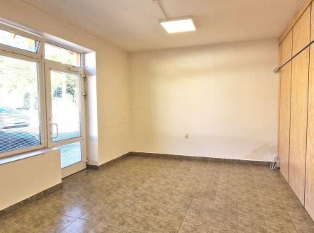 Pronájem obchodní prostor, 65 m²