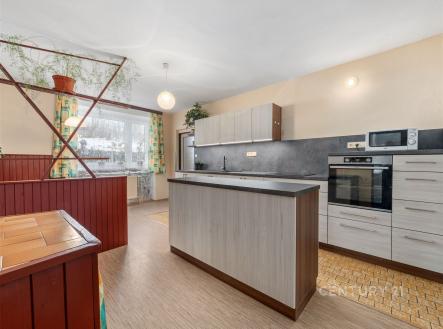 Prodej komerčního objektu, průmyslový areál, 207 m²