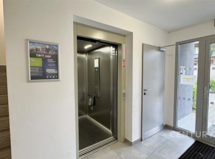 Pronájem bytu, 2+kk, 58 m²