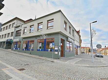 Pronájem - obchodní prostor, 183 m²