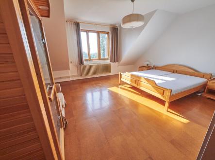 Pronájem bytu, atypický, 112 m²