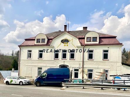 Prodej - nájemní dům, 364 m²