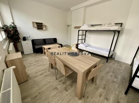 Prodej hotel, 1 500 m²