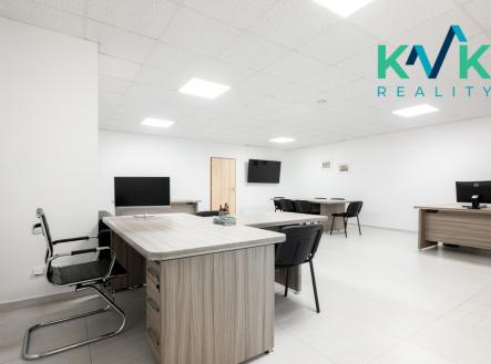 Prodej kanceláře, 92 m²