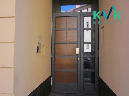 Pronájem obchodní prostor, 19 m²