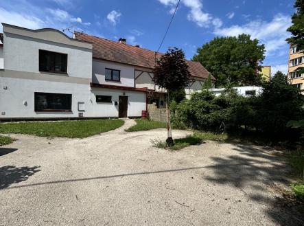 Pronájem domu/vily, 180 m²