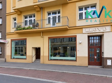 Pronájem obchodní prostory, 159 m² obrázek