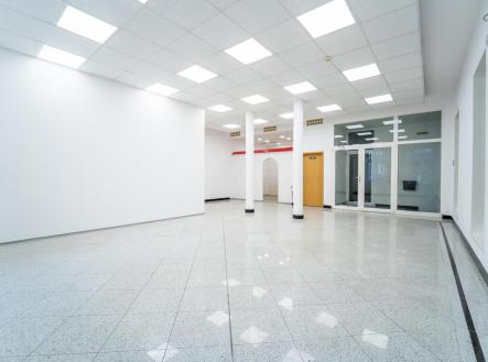 Pronájem obchodní prostor, 92 m²