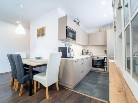 Prodej bytu, 3+kk, 67 m²